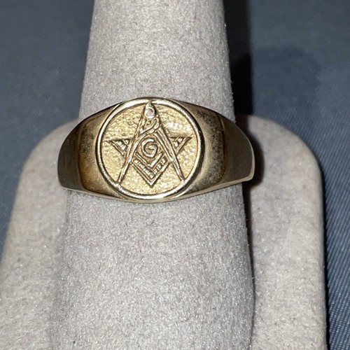 9ct masonic signet ring - 9ct,