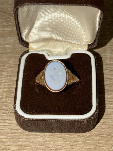 Vintage hallmarked 9ct - hallmarked, gold