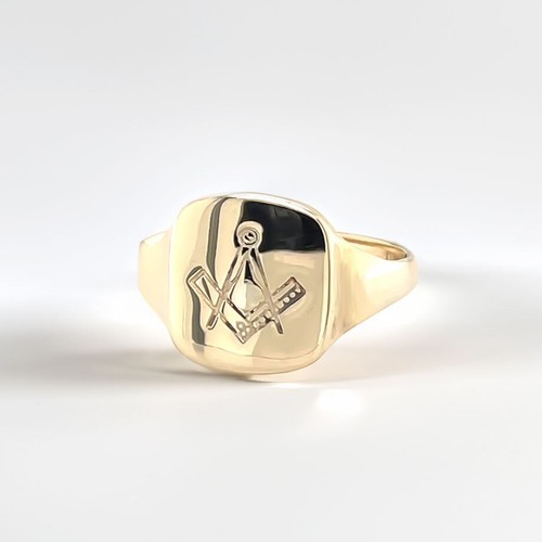 9ct gold square - 9ct, compass
